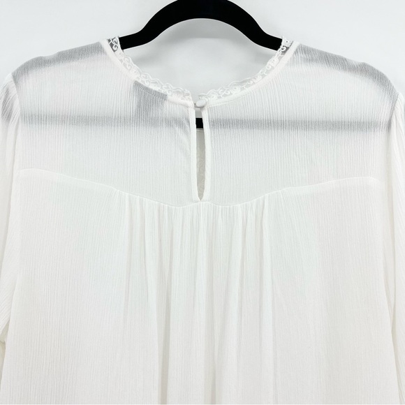 Torrid White Crinkle Gauze Embroidered Blouse Top 1X - Picture 9 of 13